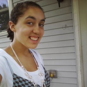 Meet your Posher, Kayla